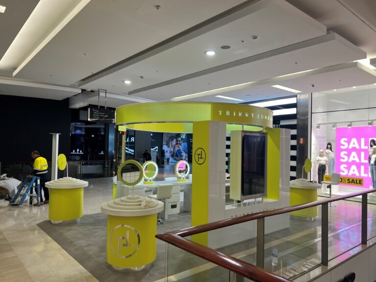 Tiny London pop-up retail fit-out with bespoke joinery